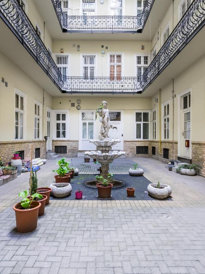 City Centre Apartment Budapest Exteriör bild